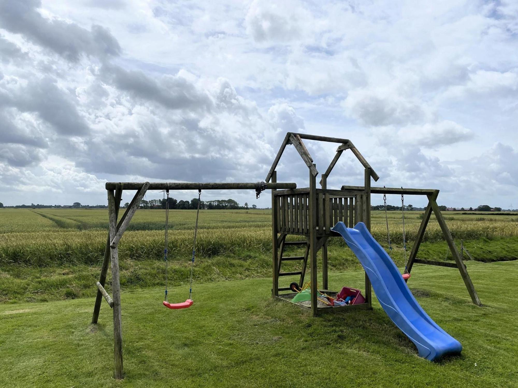 Spacious Apartments With Private Terrace Near The North Sea Dike Neßmersiel Exteriör bild